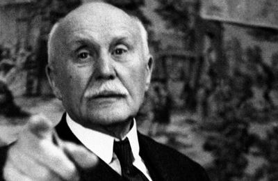 Collaboration : Pétain était-il sénile quand il a obtenu les pleins pouvoirs en 1940 ?