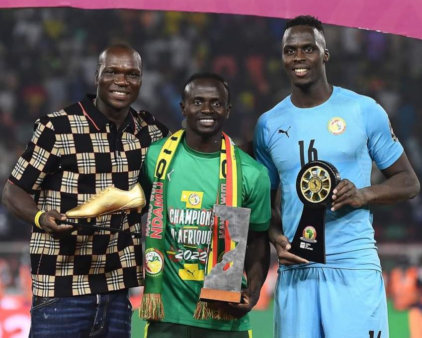 «Accueil en folie à Dakar des Champions d'Afrique : les Lions de la Téranga» par Amadou Bal BA - http://baamadou.over-blog.fr/ #MackySall