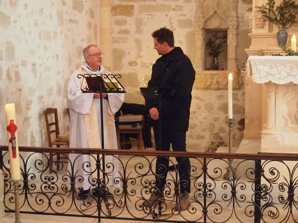 LE CHEMIN DE CROIX DE L'ÉGLISE DE HAUTES VIGNES A FAIT PEAU NEUVE ET A RETROUVÉ SA PLACE