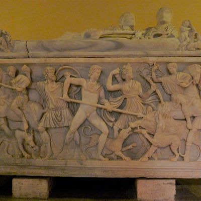 L’image du sanglier dans les mythes gréco-romains et sa représentation plastique – du hiératisme de la céramique attique à la perfection formelle de la sculpture néoclassique