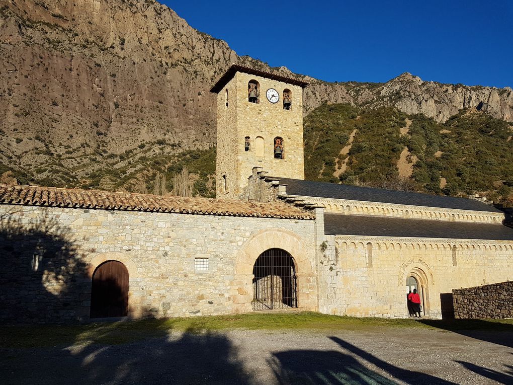 Espagne, sur la route des crèches: monastère de Nuestra Señora de Alaón - rivière Noguera - Sopeira (Aragon)