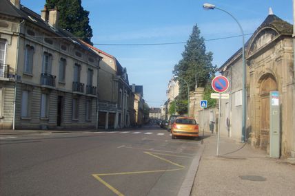 Quartier centre ville : la rue de l'Arquebuse.