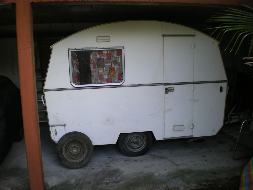 Début de rénovation de la caravane de mes parents qui n'avait pas bougée depuis 25 ans
Type Gerard Année 1971
semelle de baguette out
ainsi que la suspension à courroies