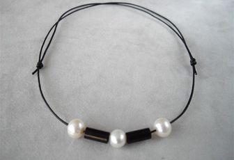 Collier perle et ébène