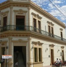 Aparece carro de taxi que había sido robado en el municipio de Santiago Ixcuintla