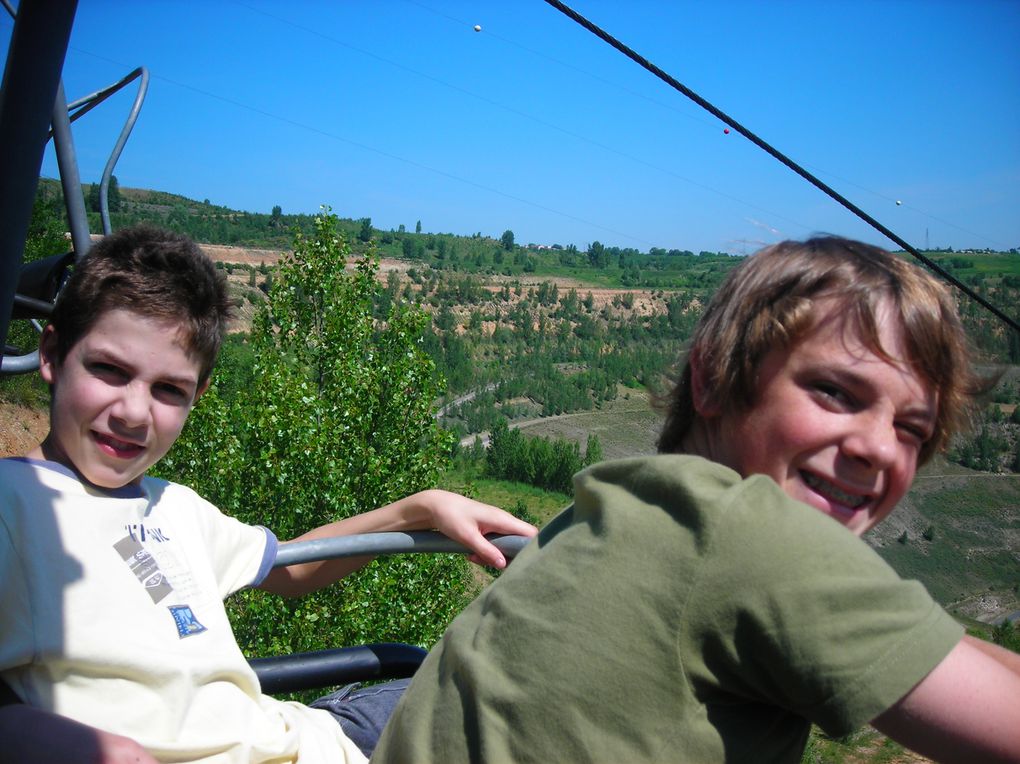 fin d'année scolaire le SMJ est parti à CAP' DECOUVERTE à ALBI ppour profiter d'une J3UN'S AVENTURE