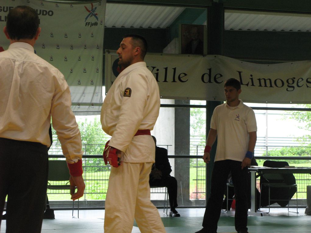 Compétition figthing jujitsu Région Limoges 2010 (le JSR bien représenté)