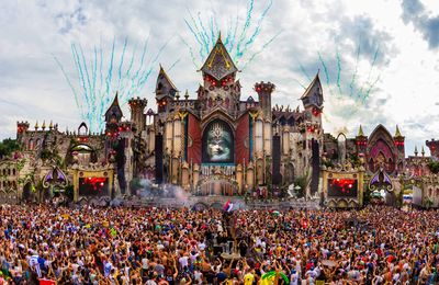 Art en Chemin sur la route de la Transe : Armin van Buuren, the king of trance in Live@Tomorrowland 2015