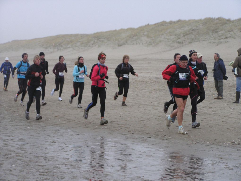 environ 150 photos du trail D2B entre Le Touquet et Berck Sur Mer, le 24 janvier 2010