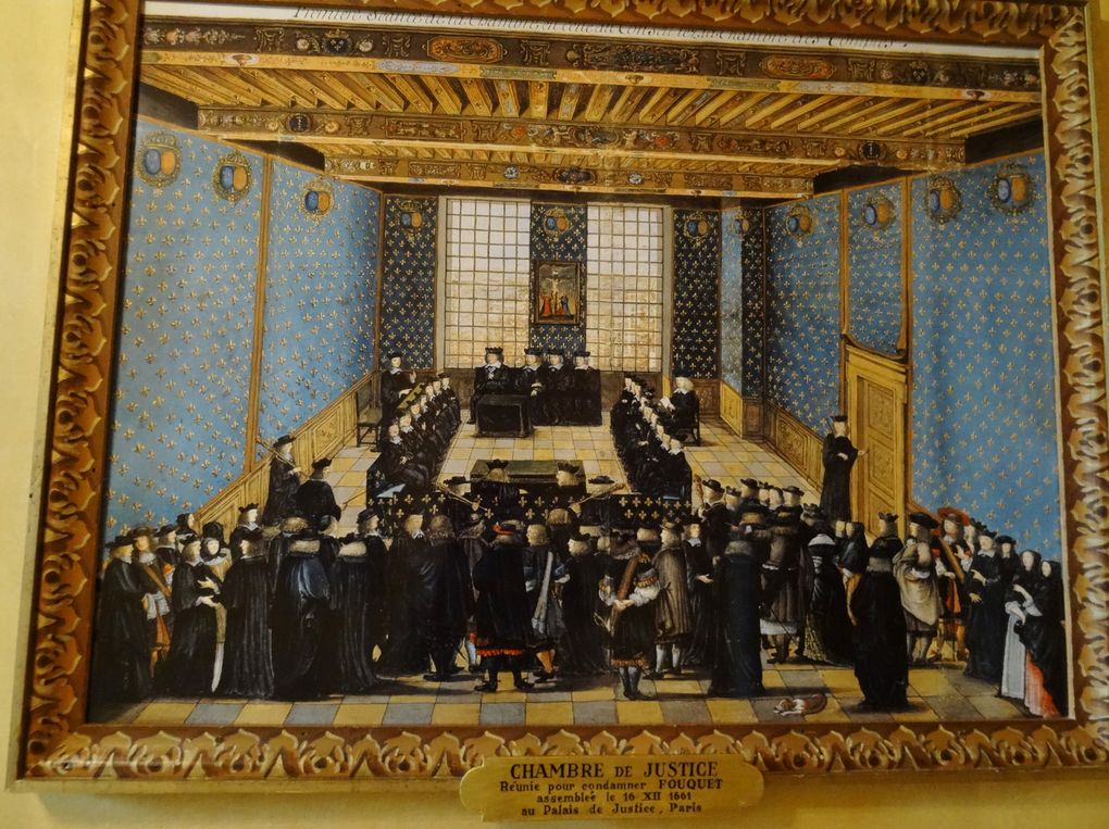 Intérieur et extérieur des deux châteaux