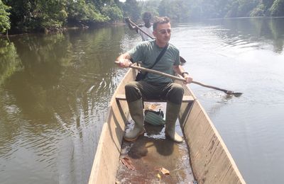 Costa d'Avorio, Taï: giro in canoa tradizionale sul fiume Cavally – Turismo insolito ed Ecoturismo di Taï alle porte del Parco Nazionale di Taï