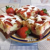 Gâteau bicolore aux fraises - Recette en vidéo - www.sucreetepices.com