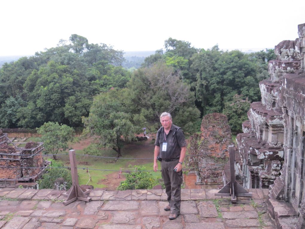 Voyage à Angkor au Cambodge..... 1ère journée, les temples Bayon, Baphuon et divers.