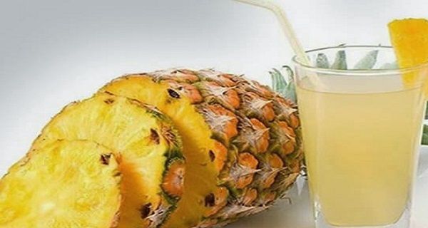 Buvez de l'eau d'ananas dans la matinée pendant un an (et ces 10 choses se produisent)