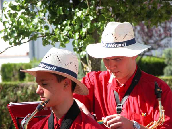 <P><STRONG><FONT color=#0080c0>&nbsp;&nbsp;&nbsp;&nbsp; Concours à Aurillac, 29 mai 2005&nbsp;&nbsp; -&nbsp;&nbsp; </FONT></STRONG><STRONG><FONT color=#0080c0>Photos : Jeanne Belot</FONT></STRONG></P>