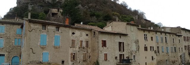 Le village de Pontaix / Balade dans la Drôme