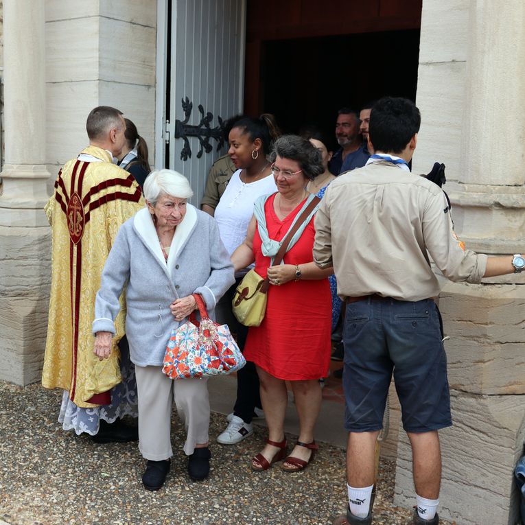 Messe Solennelle du Saint Sacrement. Première communion de David.