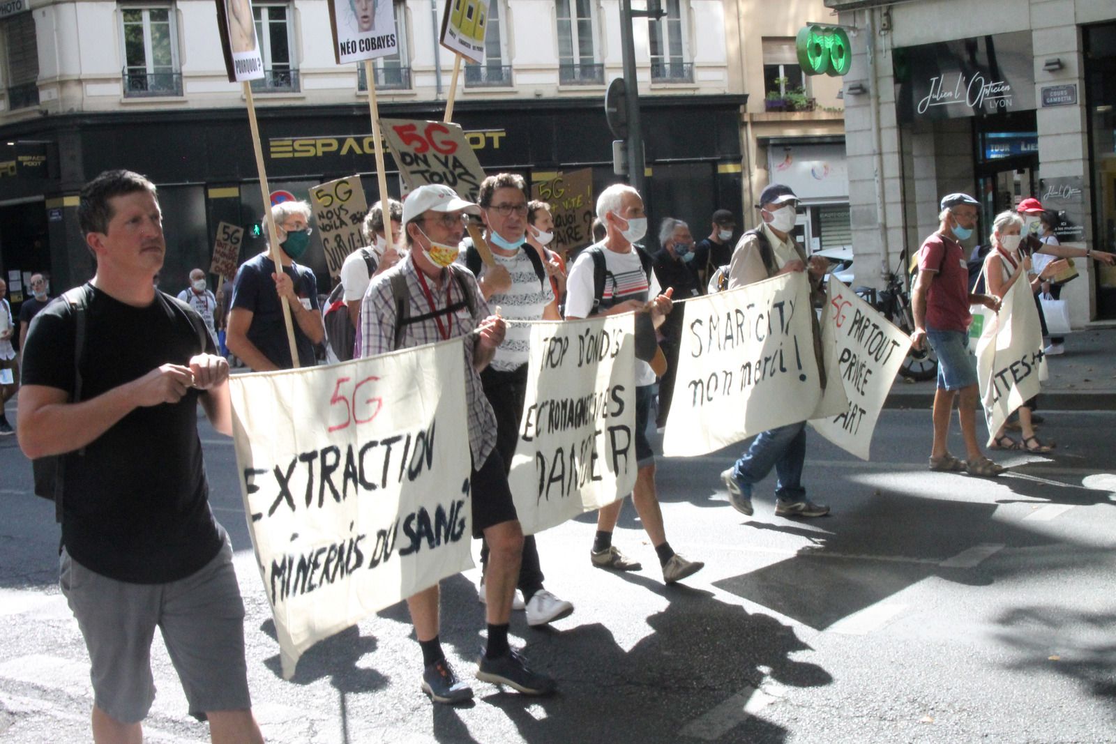 Manifestation contre la 5G et son monde, le 19 septembre 2020 à Lyon