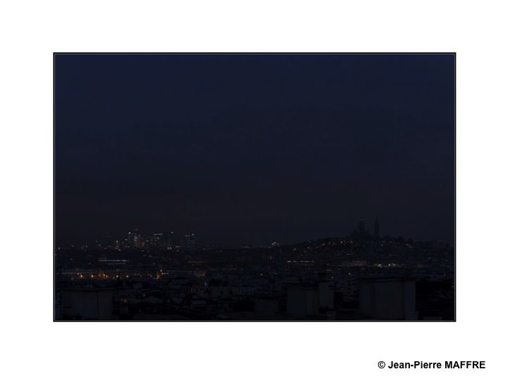 Quelle chance de pouvoir contempler et photographier Paris d'un point d'observation aussi élevé.