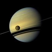 Photos - Cassini dévoile les vraies couleurs de Saturne