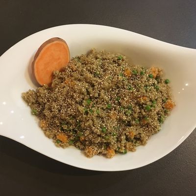 Salade de quinoa, orange et patate douce