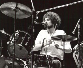 October 18th 1952, Born on this day, Keith Knudson, drummer, The Doobie Brothers, (1979 US No.1 single ‘What A Fool Believes’, 1993 UK No.7 single ‘Long Train Runnin’). Died of pneumonia on 8th Feb 2005 aged 56.