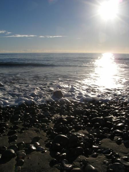 Etroite bande de terre situé entre la mer de Tasman et les Alpes du sud, cette région offre de beaux paysages et de sublimes couchers de soleil à la mer.

Principales villes:

- Westport
- Greymouth