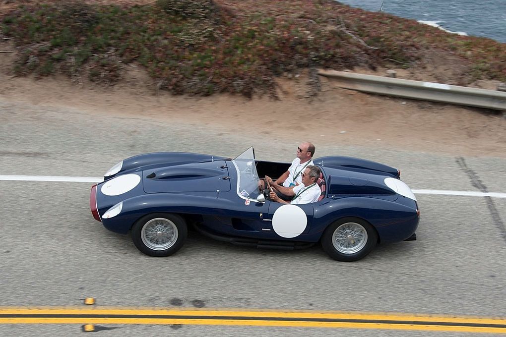 VOITURES DE LEGENDE (487) : FERRARI  250 TR - 1957