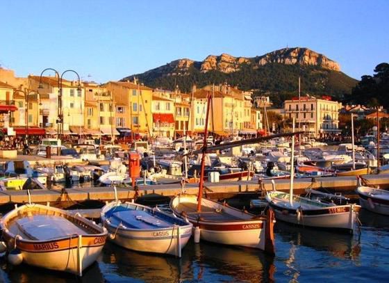 bonus sur cassis , photos du port...