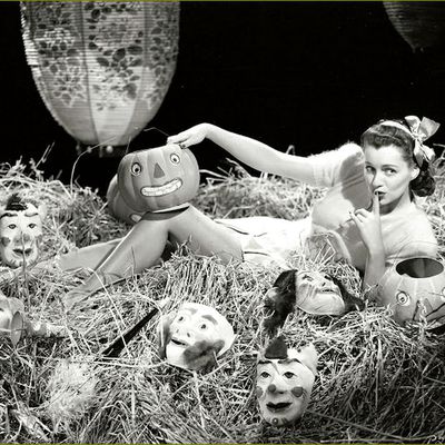 Vintage Halloween -  Ellen Drew 1940