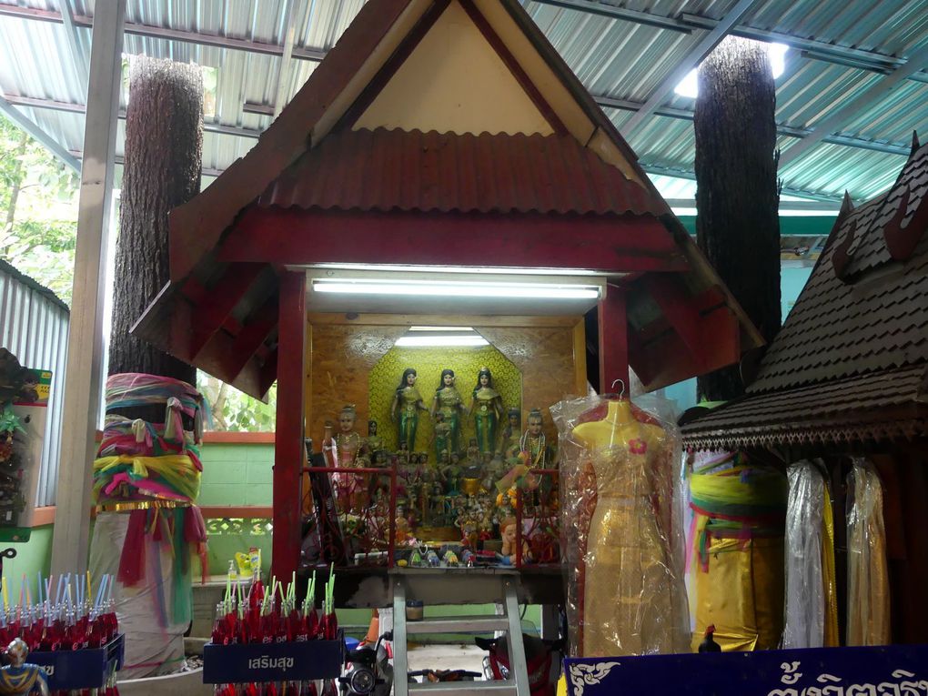 Luang Pho Pak Daeng au Wat Phrammani (Nakhon Nayok)