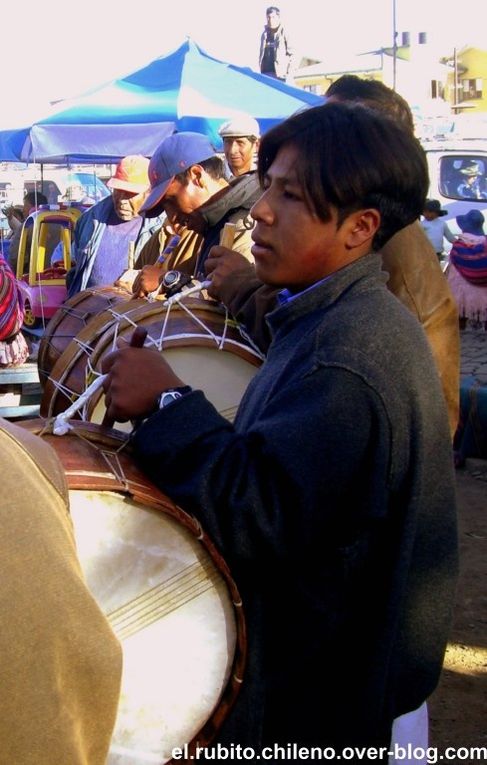 La Paz.... des délires de fou, des combats de catch féminins qui terminent en sang, du cactus hallucinogène, une ville vivante et vraiment unique! 5 jours de pur bonheur. Merci Brice, Laura, Emi, Osmar et bien sur le Loki Hostellllll