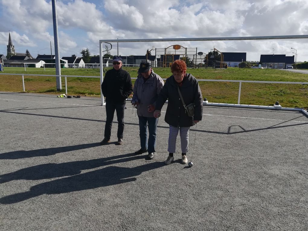 Crossac quelques photos du tournois de pétanque du vendredi 26 avril 2019 organisé par Inter Associations ...