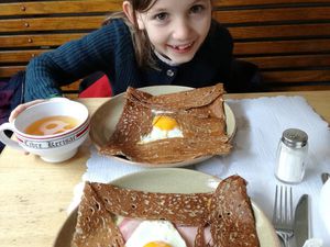 Samedi crêpe-shopping-patin à Lausanne, dimahce ski entre amis dans le Alpes Vaudoises pour Niobé & Sébastien 