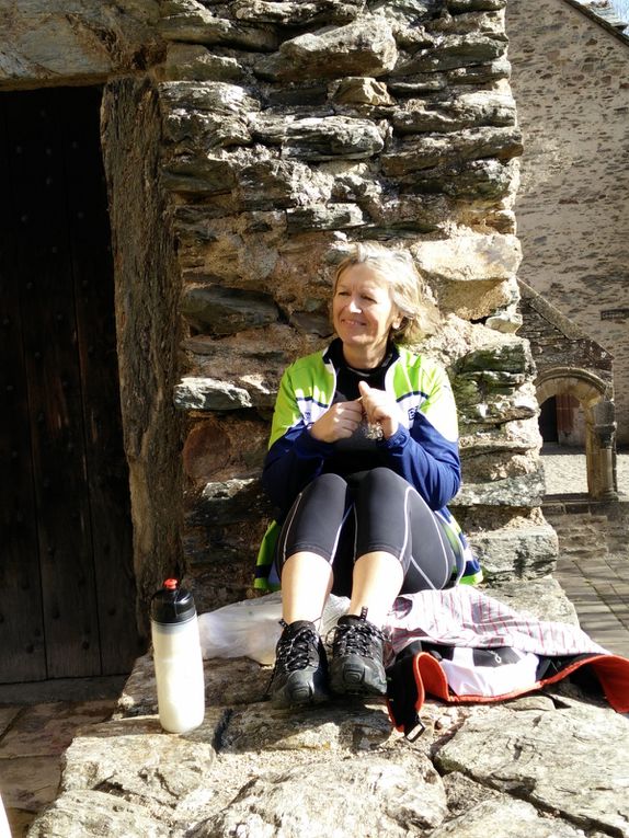 L'AS Espère Cyclo dans le Rougier de Marcillac-Vallon