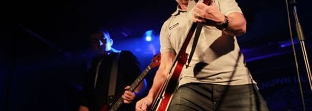 Peter Hook and The Light en concert en 2012