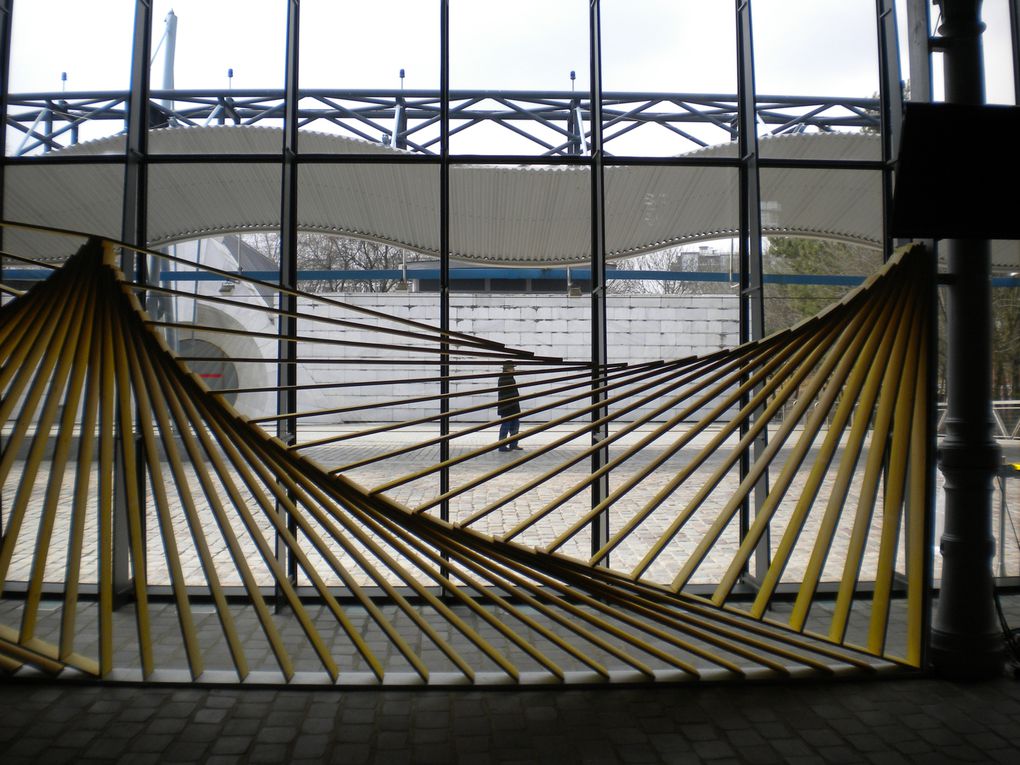 Des photos du parc, de la Grande halle, des jardins... La Villette est un endroit plein de beauté et de charme, un bol d'air dans Paris.