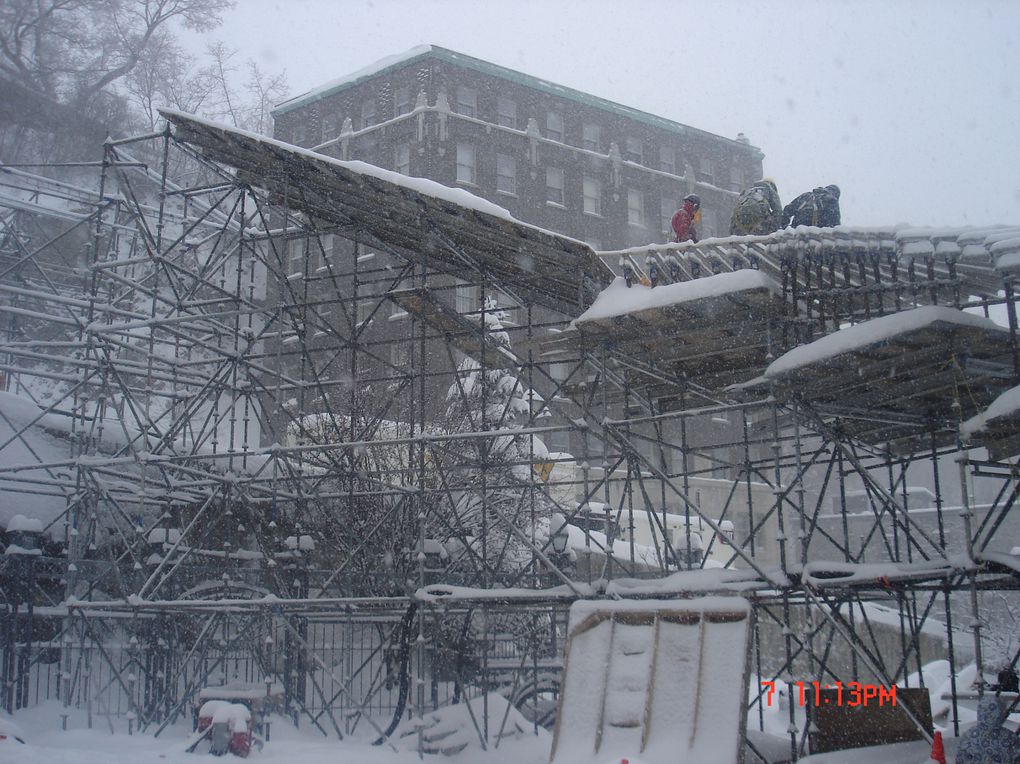 photos aléatoires de ma ville, avec des petites ou grosses bordées d'neige qui pour cette année à durer longtemps, la dernière grosse bordée du printemps ayant eu lieu à la toute fin du mois d'avril !!!