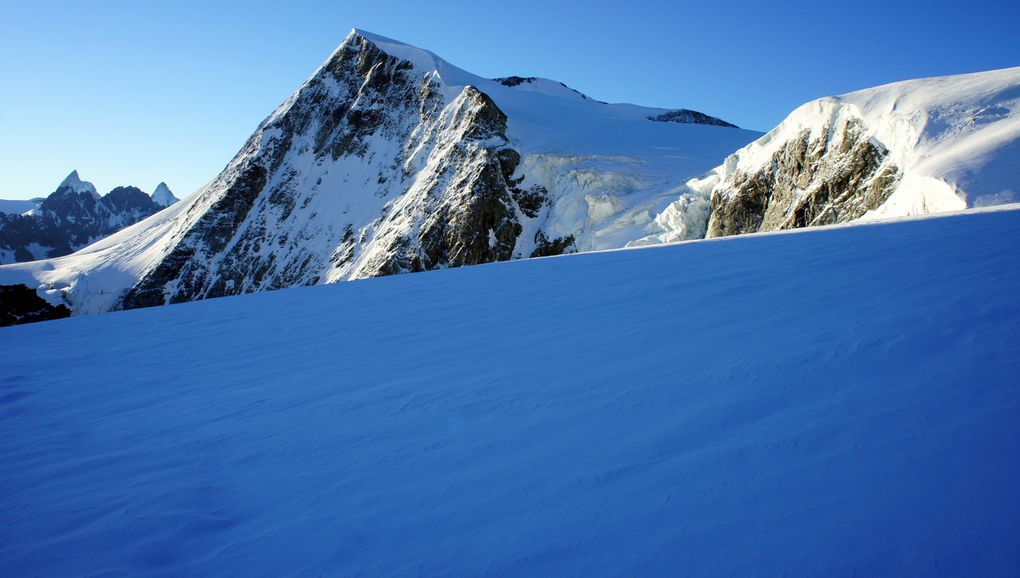 Alpinisme de niveau facile : Traversée du Pigne d'Arolla - Col Evêque