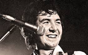 1 APRIL 1946 Bass guitarist Ronnie Lane (Small Faces and Faces) is born in Plaistow, London, England.