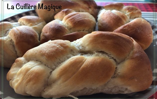 Petites brioches tressées au lait ribot