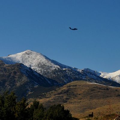 Entre des chevaux, des panoramas et un avion militaire 