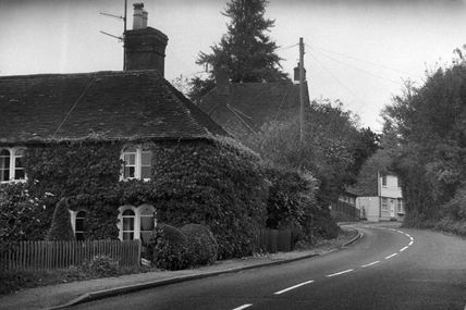 Puckley, Le Village Le Plus Hanté De Grande-Bretagne -7 Histoires Et Légendes De Ses Fantômes