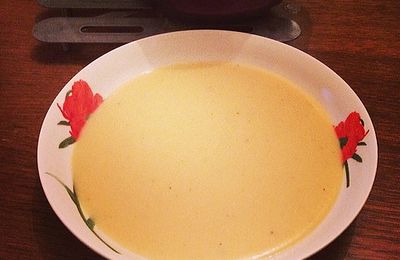 Velouté de lentilles corail au lait d'amandes 