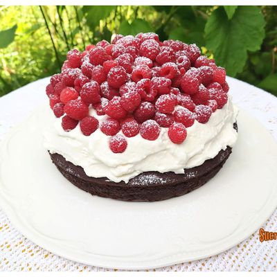 Gâteau facile chocolat framboises chantilly - Recette en vidéo
