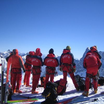 Professions de Guide de haute montagne, pompier et sauvetage en hélicoptère.