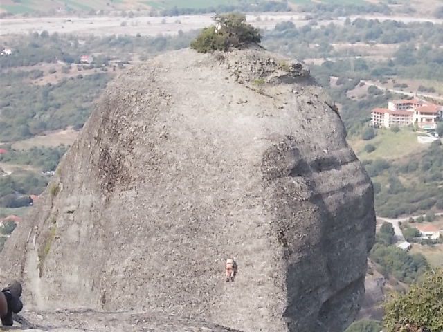 un peu de crapahutage..mais pas d 'escalade.....