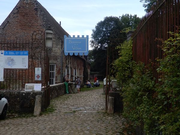 Château d' Esquelbecq, Nord (Voyages en camping-car)