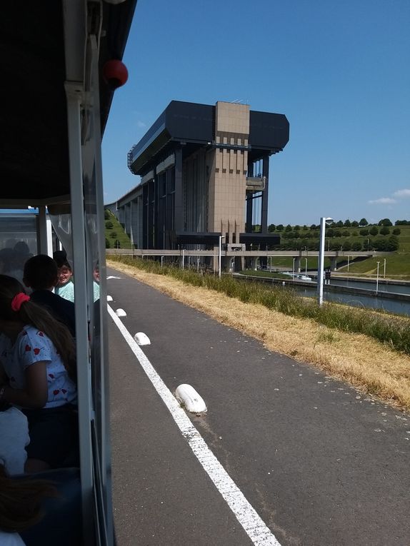 Excursion à Mons avec les élèves de P3 et P4