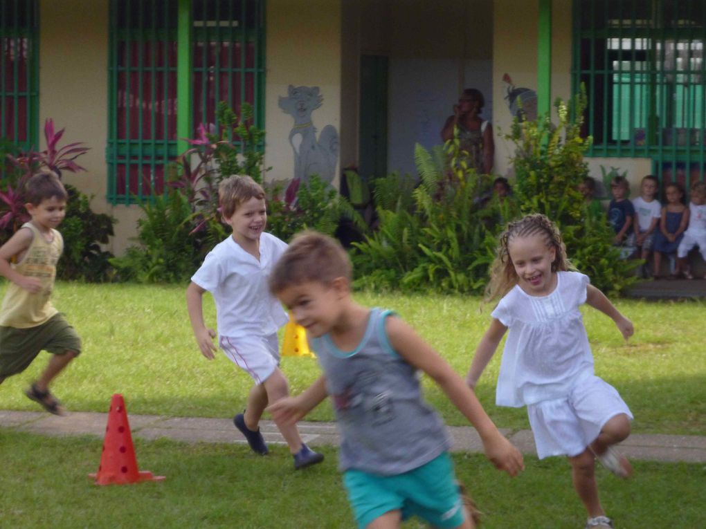 Spectacle de fin d'année à l'Ecole Maternelle Maximilien SABA: instruments, chants et danses Traditionnels de Guyane. (Vendredi 29 juin 2012)